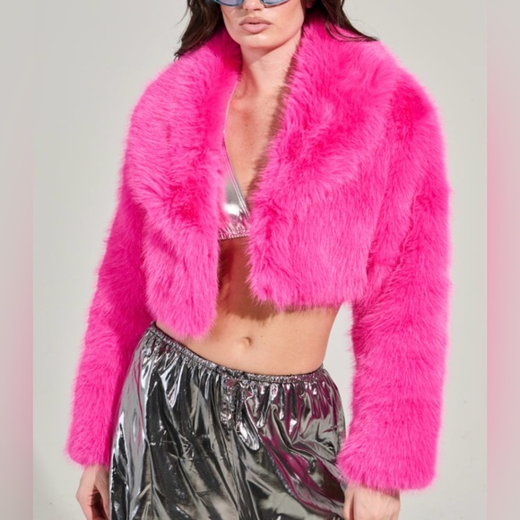 New AKIRA Vibrant Pink cropped Faux Fur open from Jacket size L - Picture 2 of 5